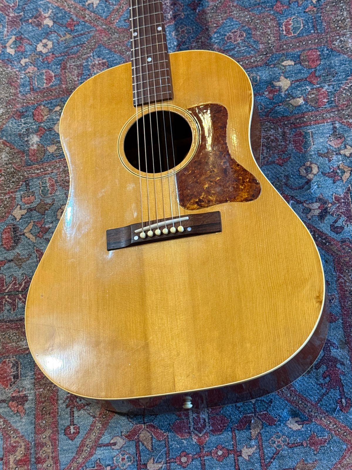 1941 Gibson J-35 - Natural