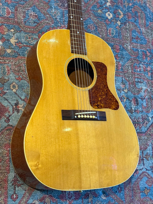 1941 Gibson J-35 - Natural