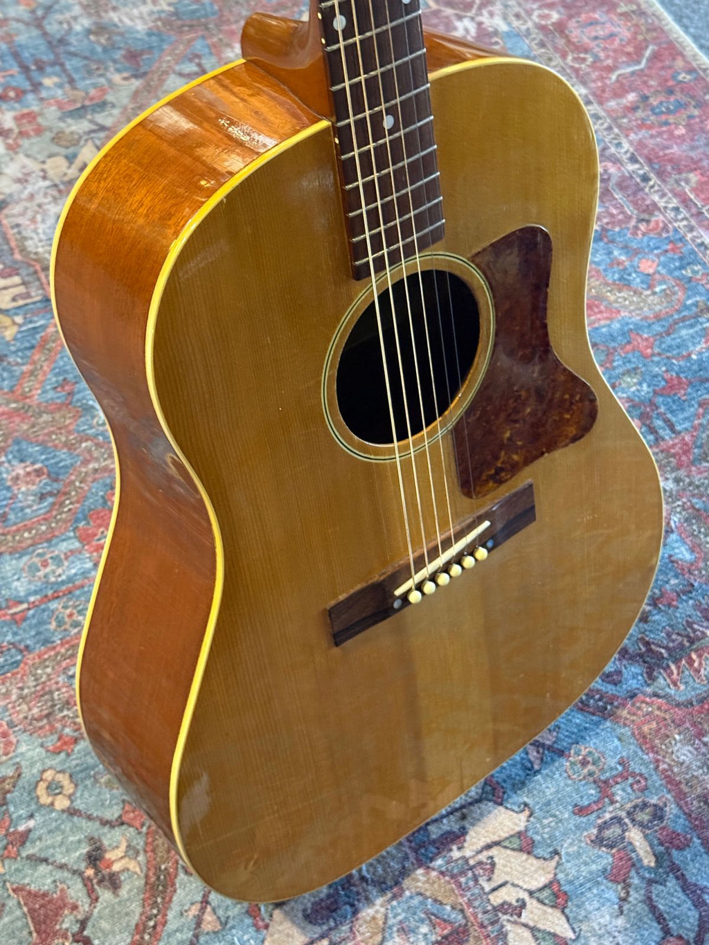 1941 Gibson J-35 - Natural