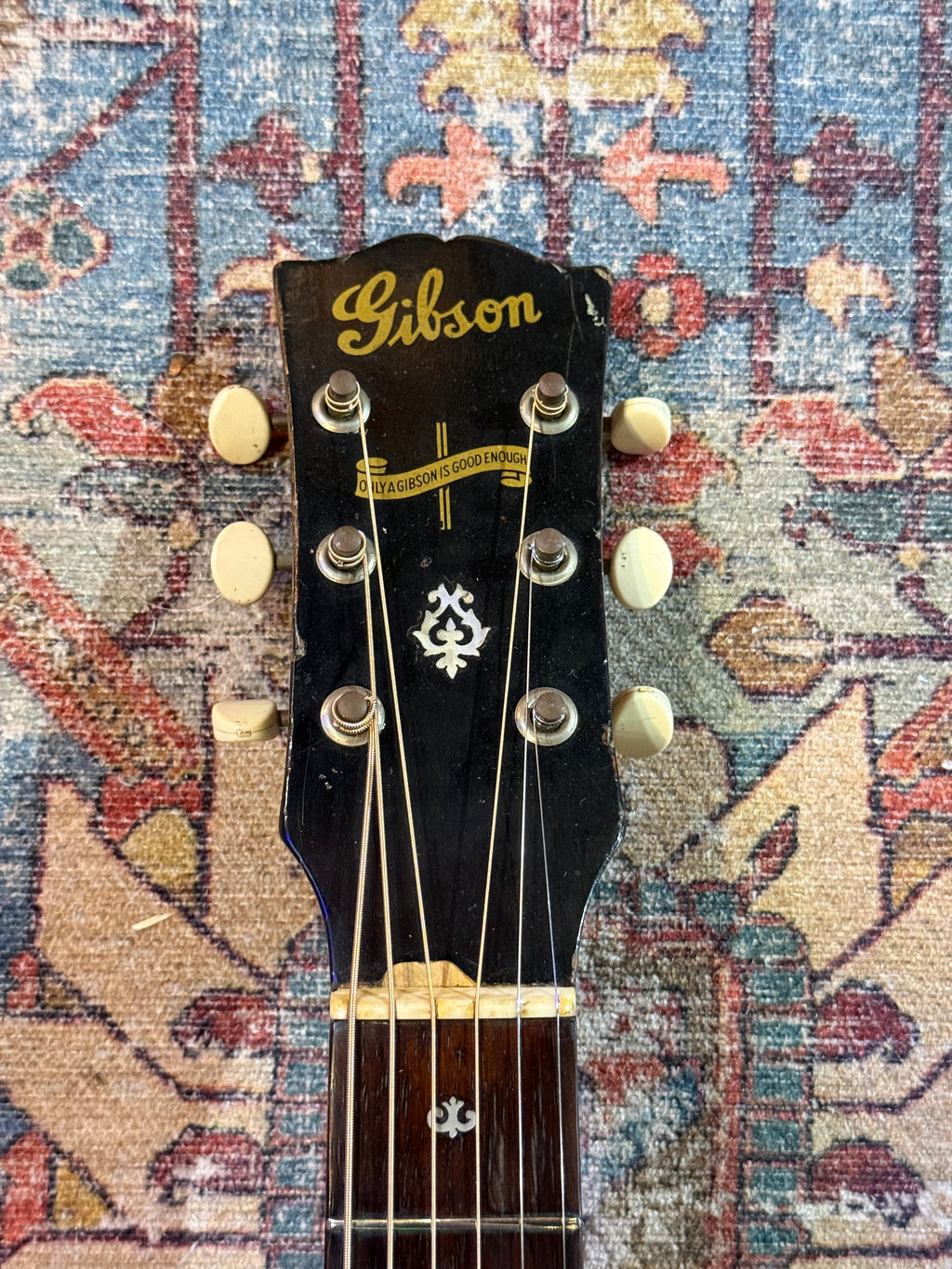 1943 Gibson LG-2 Bannerhead