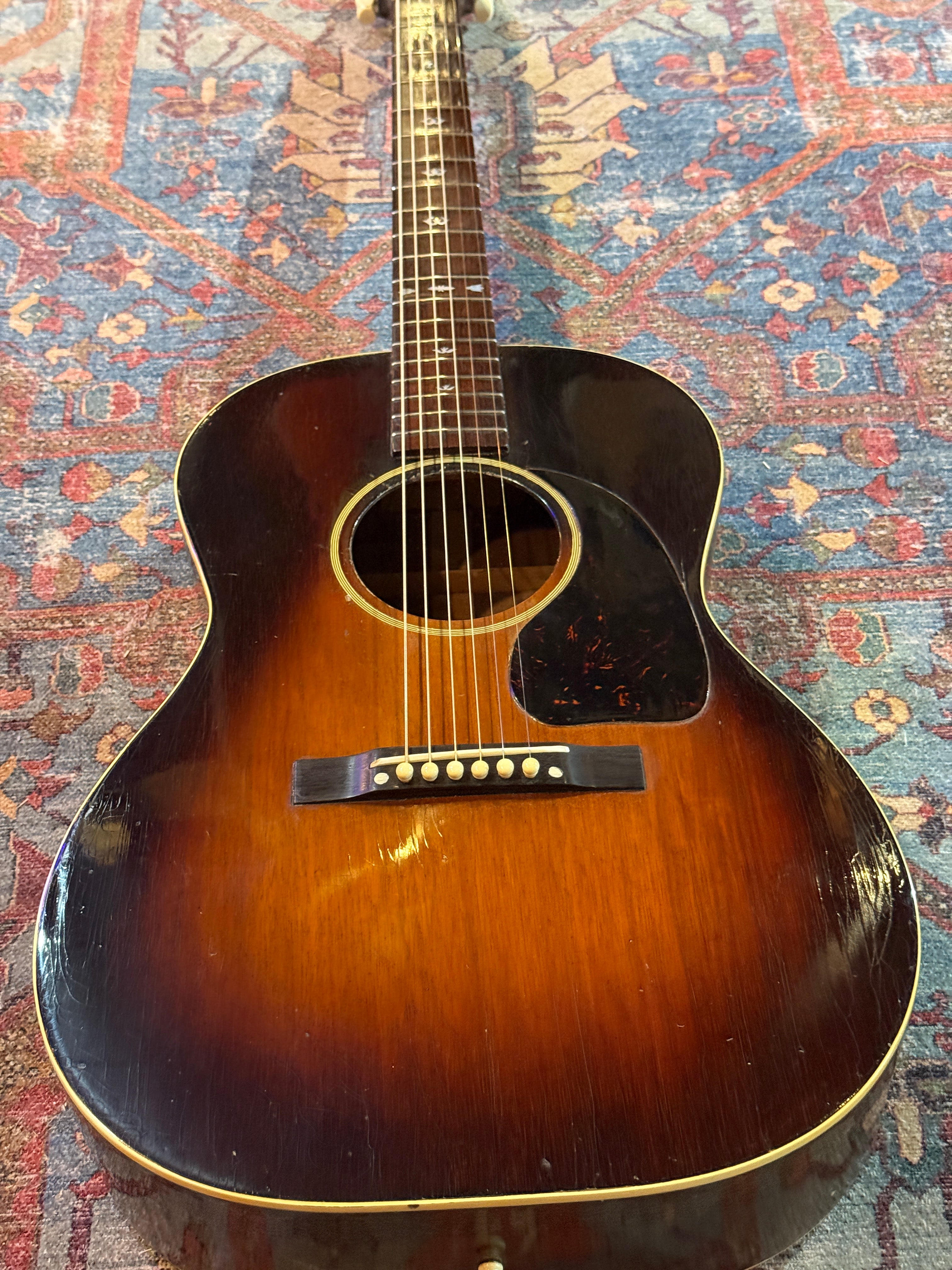 1943 Gibson LG-2 Bannerhead