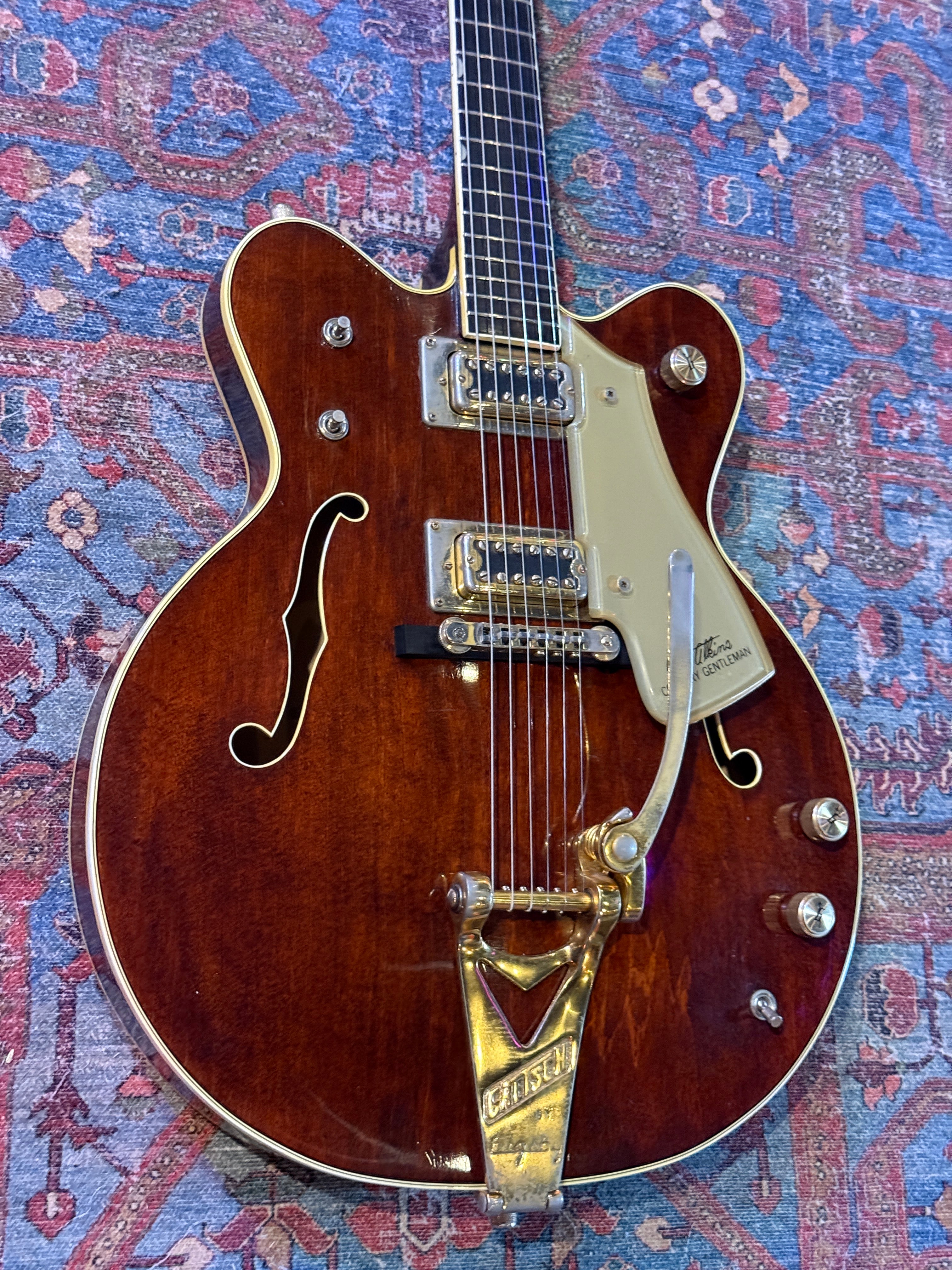 1974 Gretsch 7670 Chet Atkins Country Gentleman - Walnut Brown