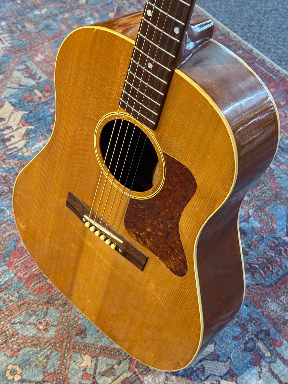 1941 Gibson J-35 - Natural
